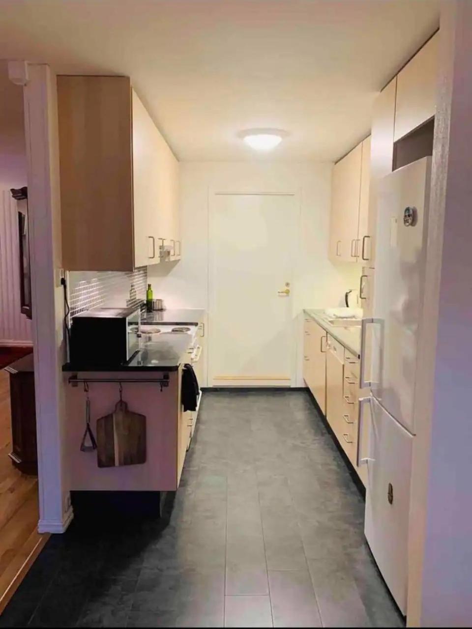 Miracle Tromso, Cozy Double Bed Private Room In A Shared Apartment With Stunning Tromso Views المظهر الخارجي الصورة