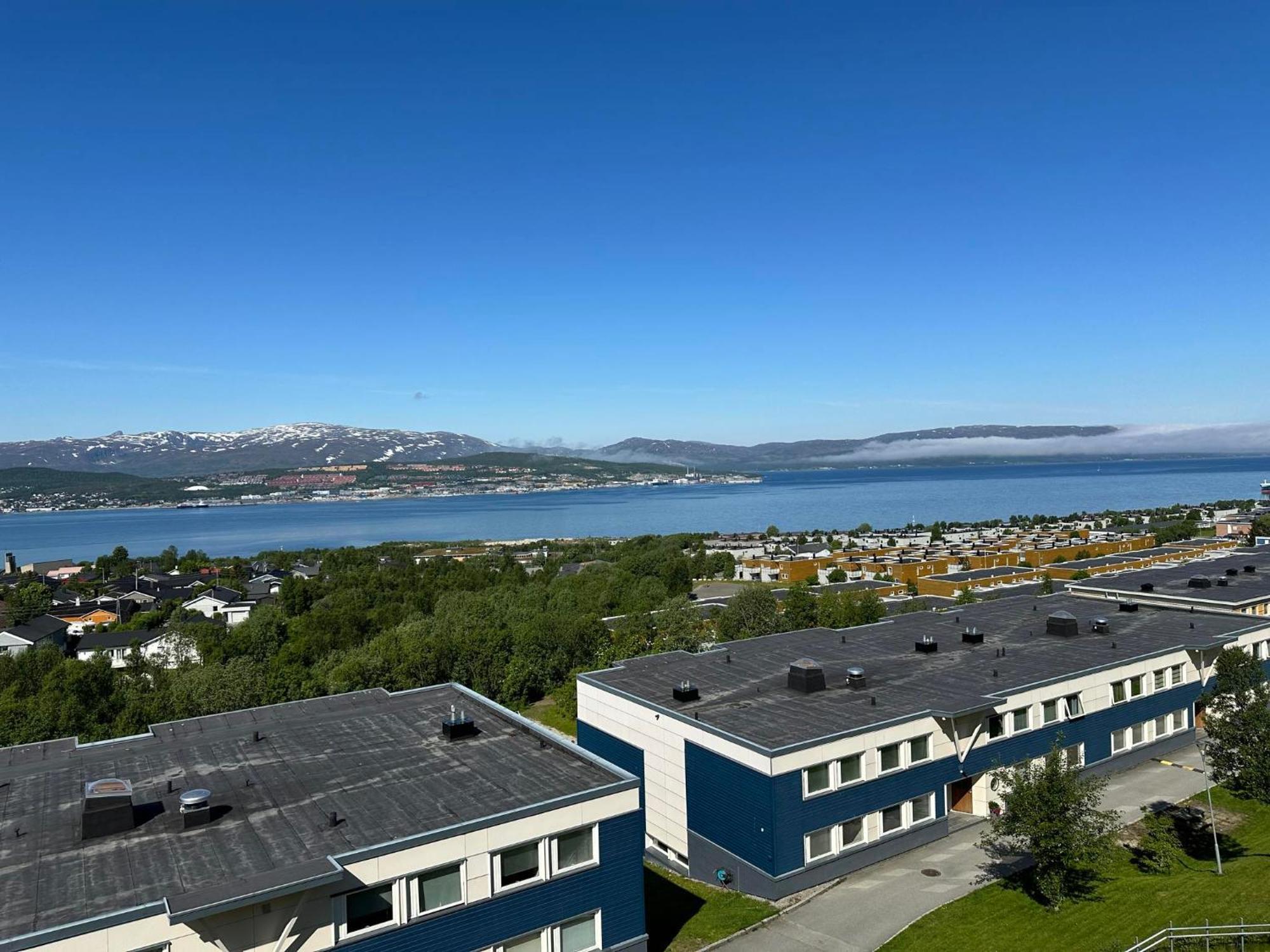 Miracle Tromso, Cozy Double Bed Private Room In A Shared Apartment With Stunning Tromso Views المظهر الخارجي الصورة